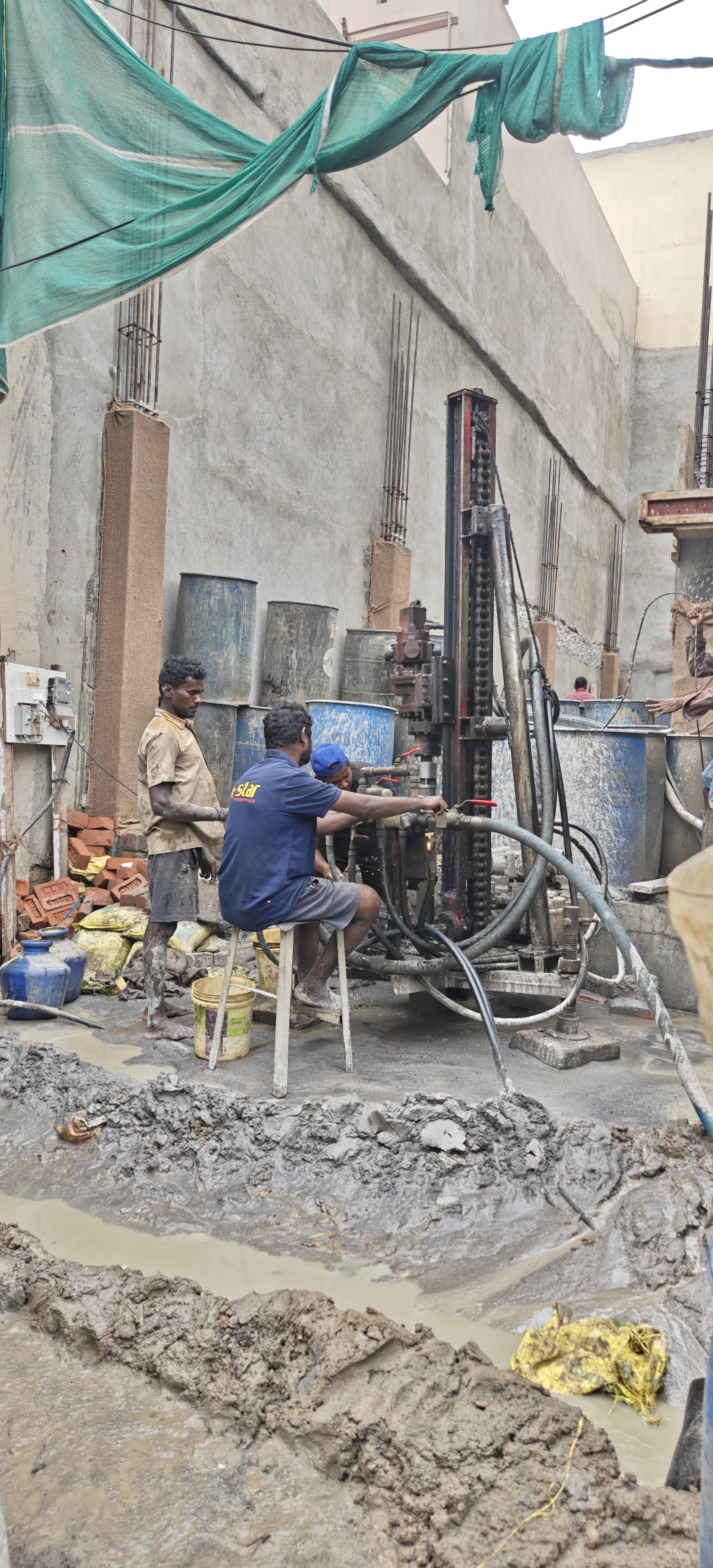 BOREWELL COMPRESSOR DRILLING