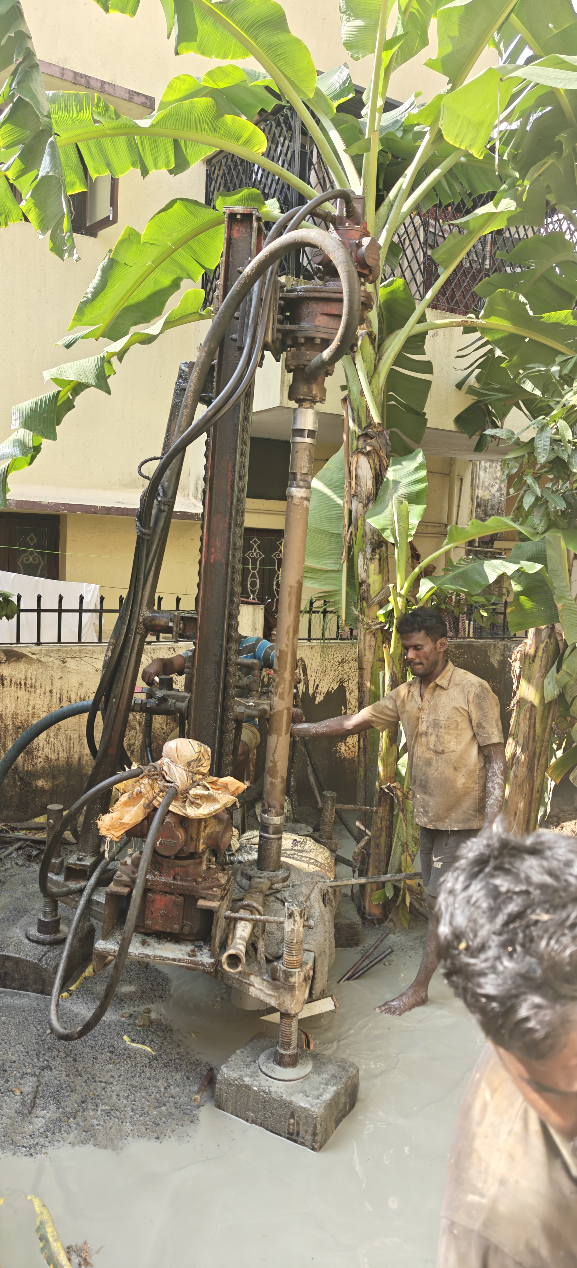 BOREWELL COMPRESSOR DRILLING